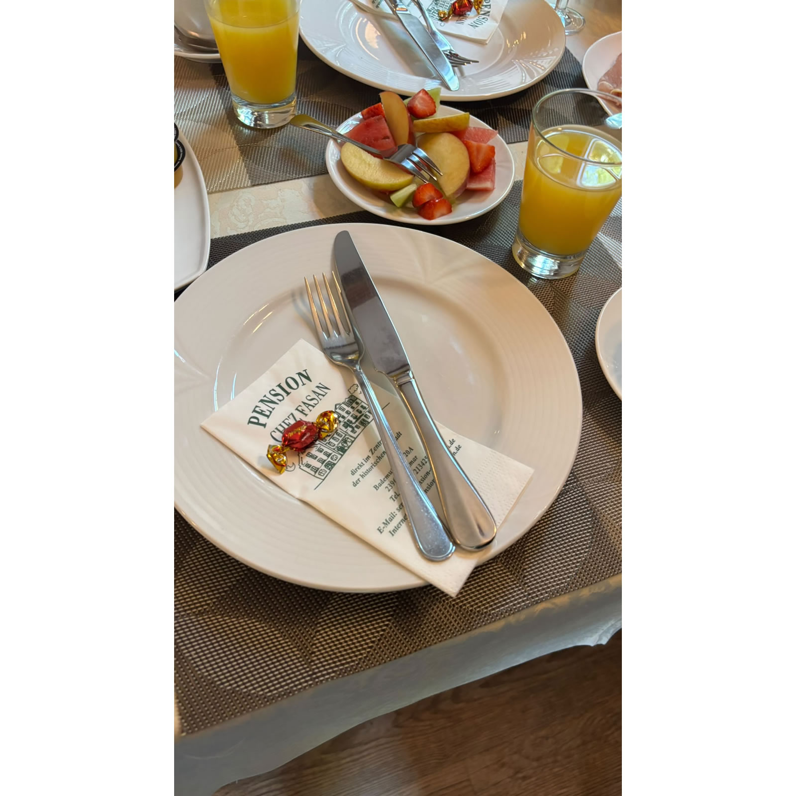Frühstück in der Pension Chez Fasan